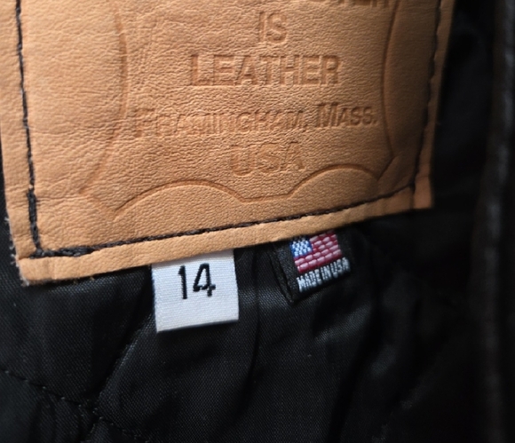 Women's Black Fringe Leather Jacket - Stylish Western-Inspired - Picture 5 of 10